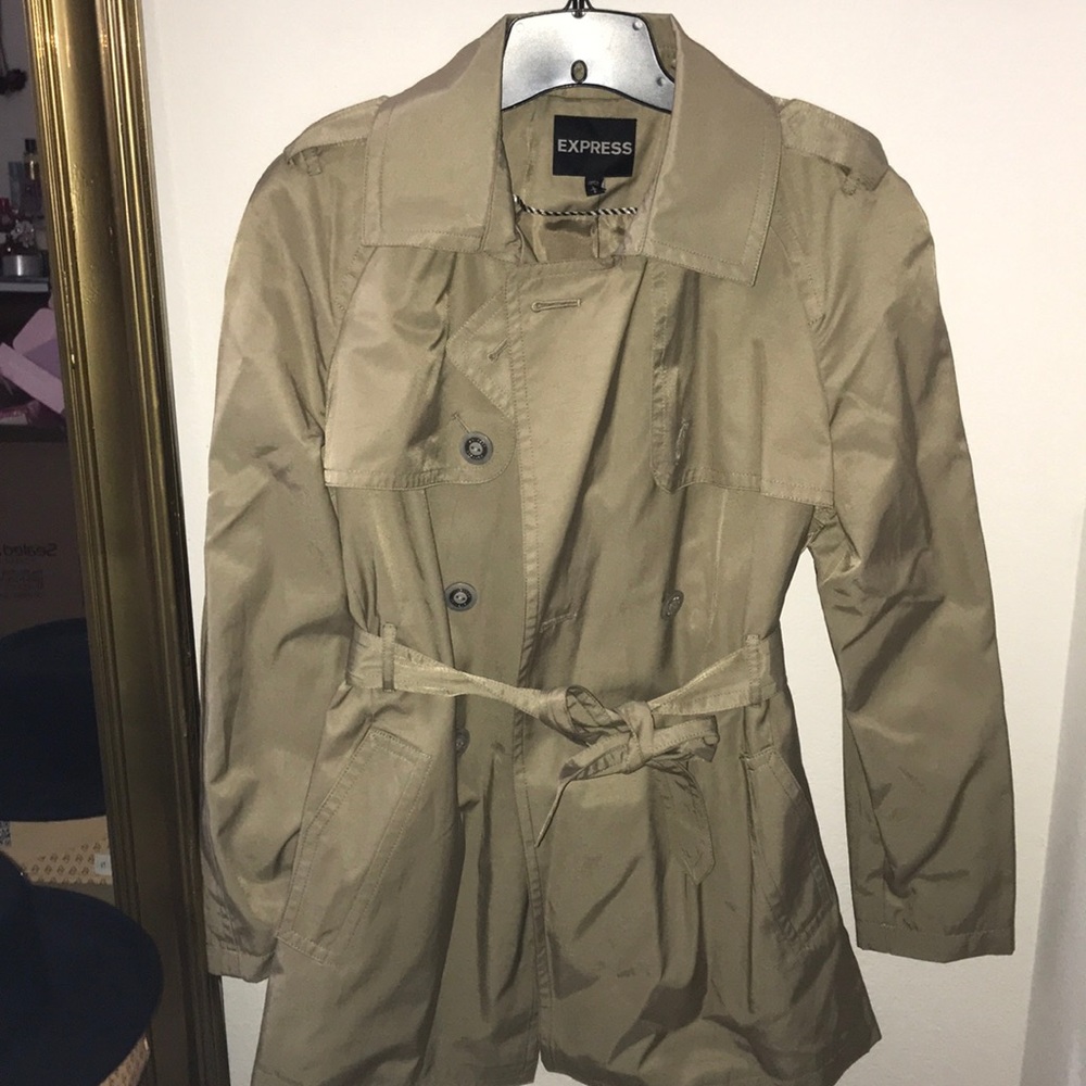New tan express coat 💛